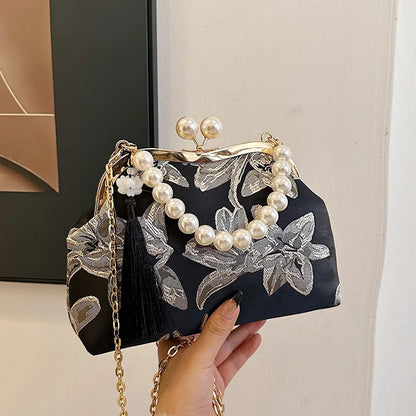 Vintage Embroidered Chain Purse