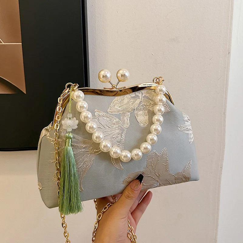 Vintage Embroidered Chain Purse