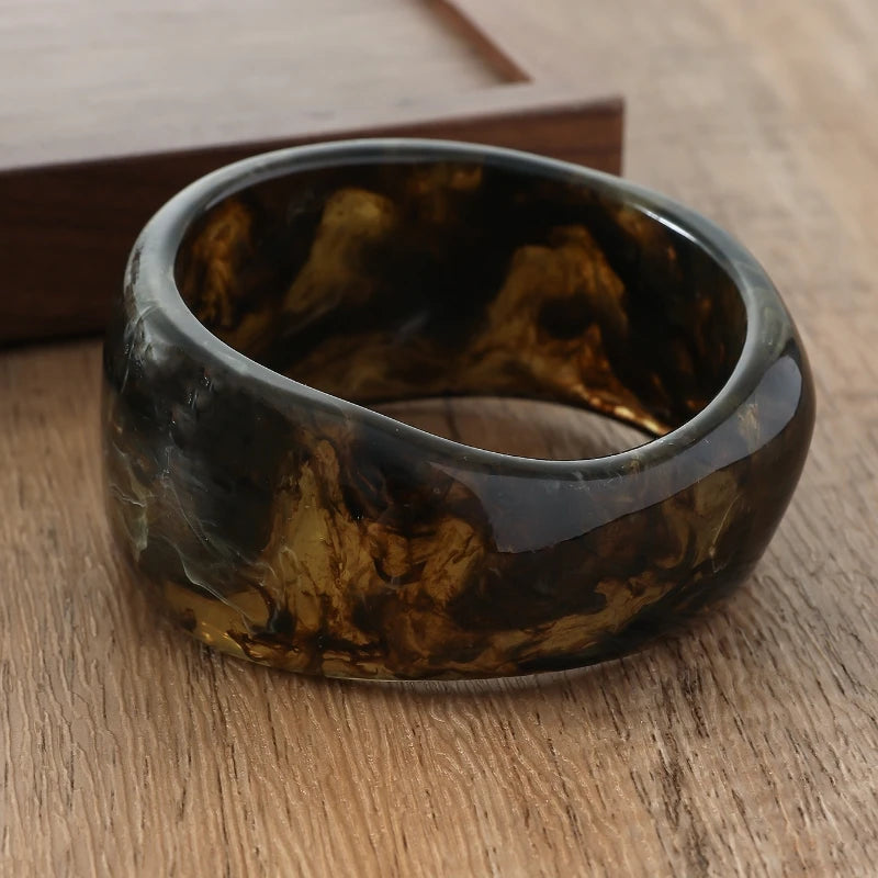Brown Resin Geometric Bangle